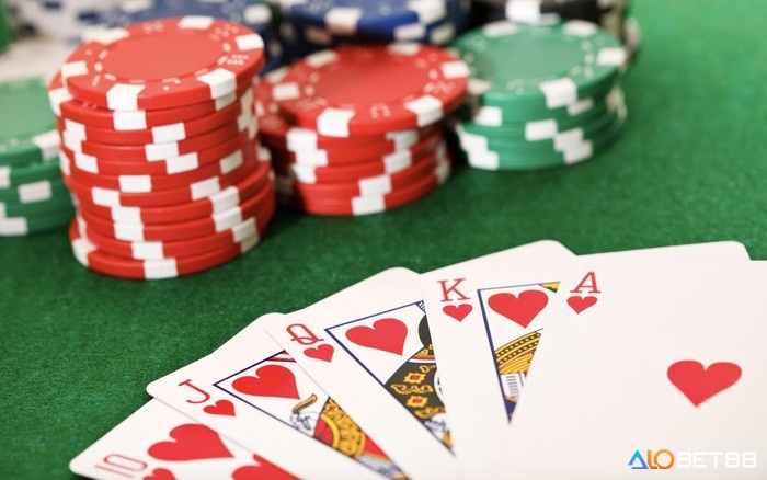 Tại sao C Bet trong Poker lại quan trọng giải đáp chi tiết?