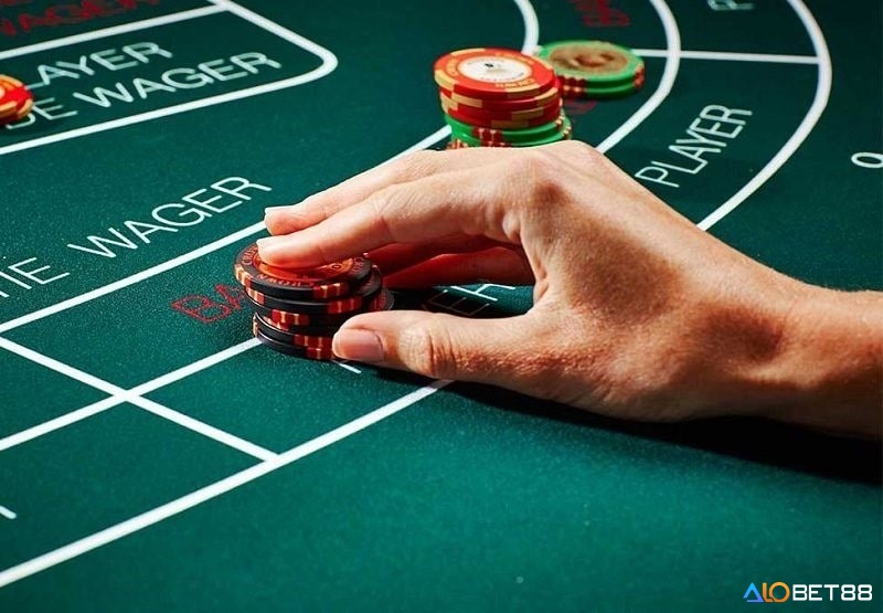 Vai trò của số bộ bài và ý nghĩa trong cách tính xác suất Baccarat