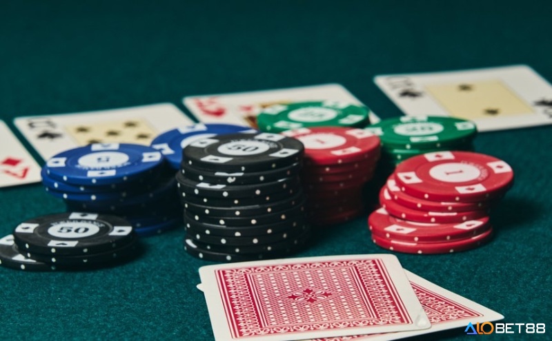 Cùng alobet88 khám phá những chiến thuật poker hiệu quả nhất 2025 nhé