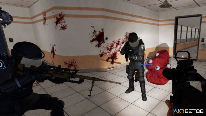 SCP: Containment Breach Online mang đến trải nghiệm đa dạng với các vai trò đối lập trong vũ trụ SCP đầy bí ẩn và rùng rợn