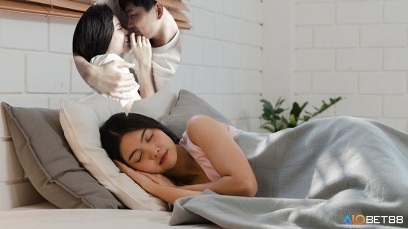 Mơ làm chuyện ấy với người yêu là biểu hiện của sự hài lòng trong mối quan hệ hoặc khát khao gần gũi hơn với đối phương