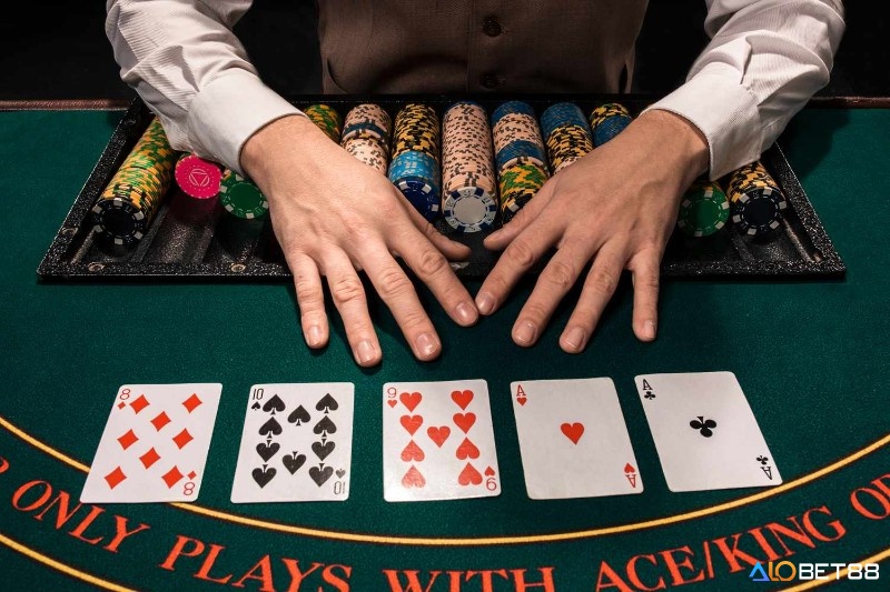 Nắm vững các vị trí trong Poker và vai trò quan trọng của nó để đưa ra chiến lược chơi