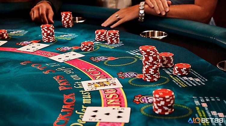 Bạn nên kết hợp giữa biểu đồ blackjack và quản lý vốn hợp lý để giúp tối ưu lợi nhuận khi chơi