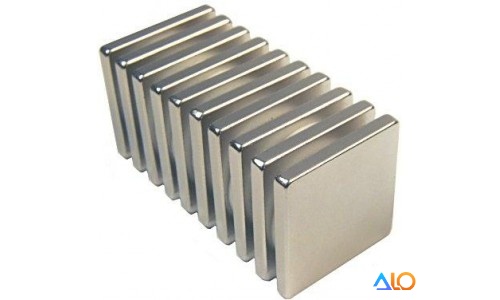 Kẹp nam châm xóc đĩa là loại hiện đại hơn giúp tăng độ chính xác hơn