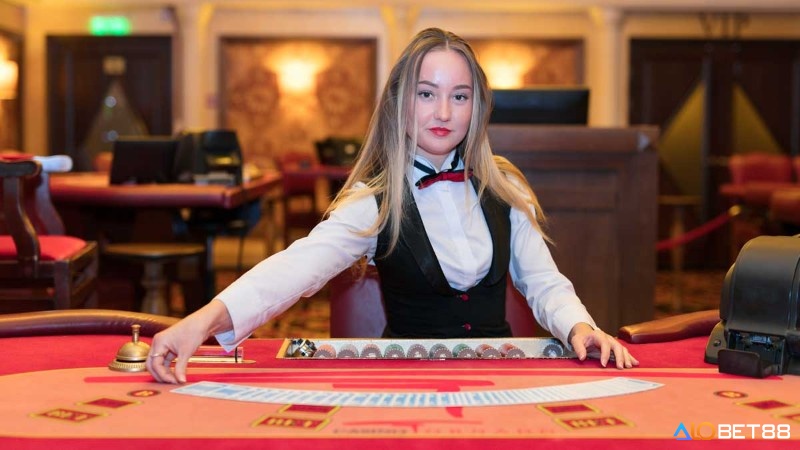 Một thách thức lớn khi tích lũy kinh nghiệm chơi live poker online là đọc được đối thủ mà không thấy trực tiếp biểu hiện của họ