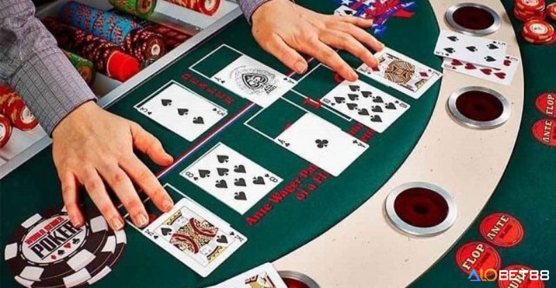HUD là công cụ không thể thiếu trong kinh nghiệm chơi live poker online của người chơi trung cấp và cao cấp