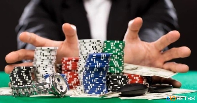 Kinh nghiệm chơi live poker online không chỉ là biết những gì nên làm mà còn là nhận ra những sai lầm cần tránh