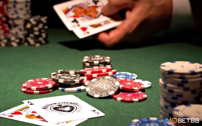 Người chơi Việt Nam ngày càng ưa chuộng poker ăn tiền trực tuyến vì tính tiện lợi và đa dạng, nhưng cần chọn nền tảng uy tín để đảm bảo an toàn