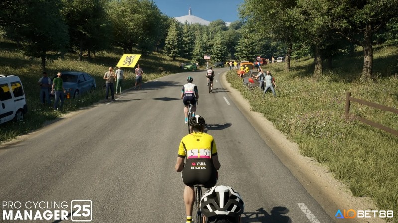 Chiến lược chơi Pro Cycling Manager là lập kế hoạch hoàn hảo giữ sức và tăng tốc đúng thời điểm