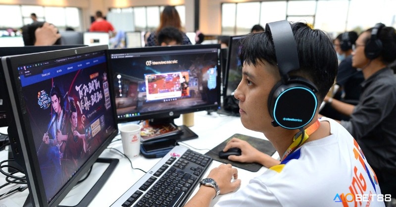 Gia nhập cộng đồng, đọc điều khoản và nắm rõ kinh tế game để hòa nhập thuận lợi.