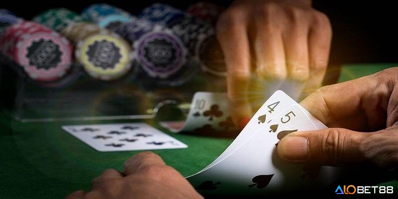 Cảnh báo rủi ro pháp lý và bảo mật khi chơi xì lát online.