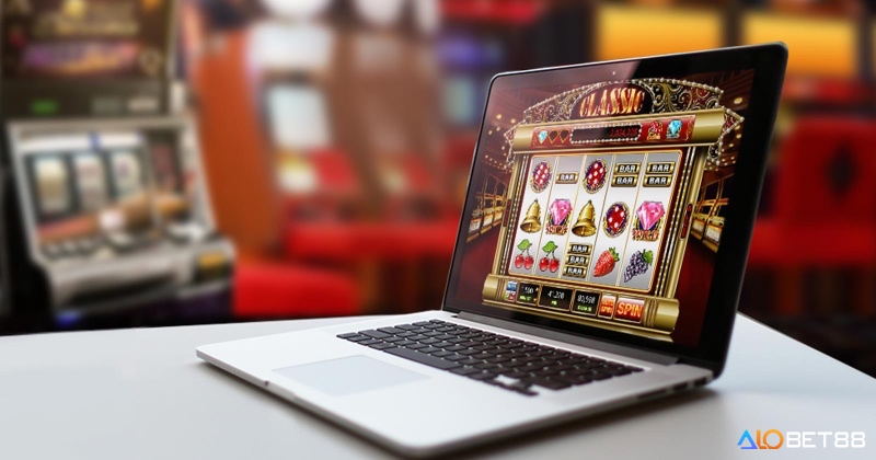 Giải đáp những thắc mắc phổ biến của người chơi về slot game đổi thưởng 2025.