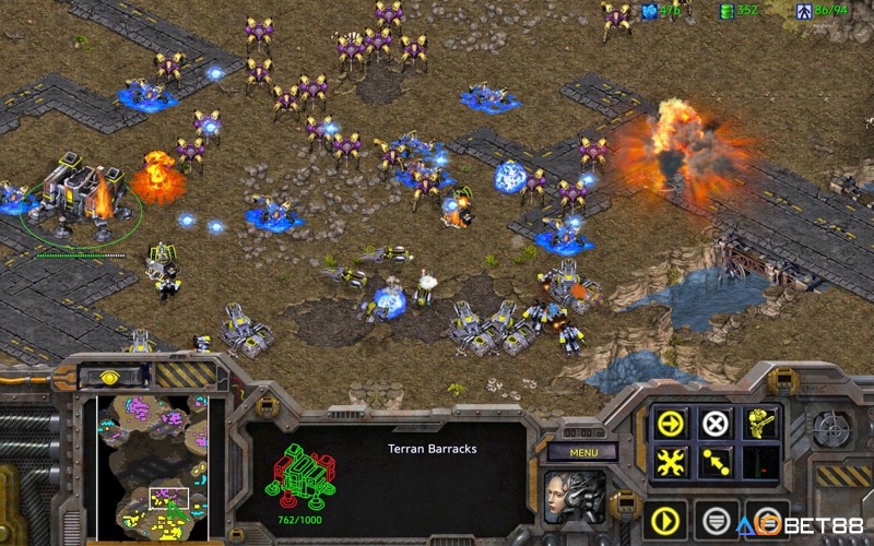 Người chơi game chiến thuật PC online kết nối toàn cầu, hợp tác xây dựng chiến lược và chia sẻ tài nguyên để giành chiến thắng