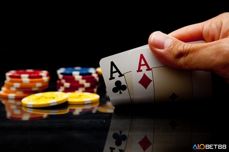 Chơi phỏm online đổi thưởng có thể vi phạm pháp luật và dẫn đến nghiện game, ảnh hưởng nghiêm trọng đến cuộc sống.