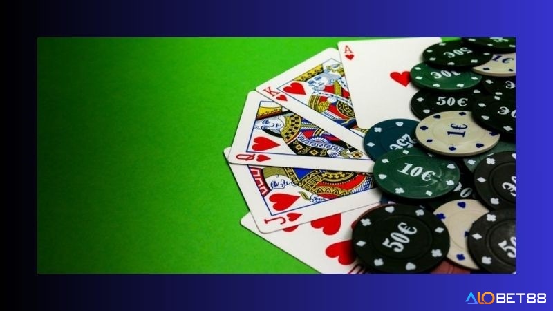 Cảnh báo người chơi tránh xa các game đánh Phỏm “đổi thưởng” trá hình trên mạng.