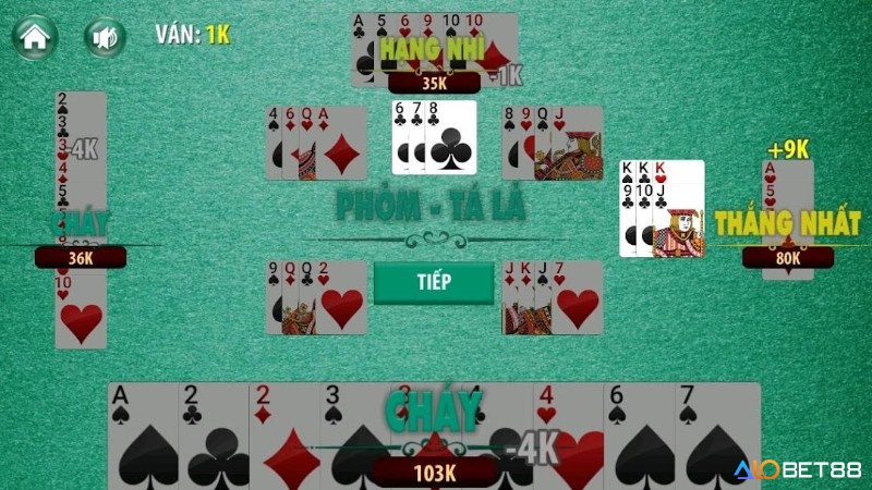 Người chơi Phỏm vui vẻ giao lưu và học hỏi trong cộng đồng game an toàn.