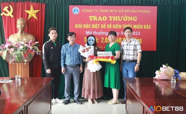 Vé số hợp lệ cần đầy đủ số seri, mã vạch, chữ ký, con dấu và không bị hư hại