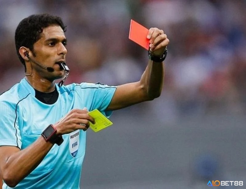 Để chơi kèo tài xỉu thẻ phạt hiệu quả bạn cần tìm hiểu về trọng tài để có thể đưa ra dự đoán hiệu quả hơn