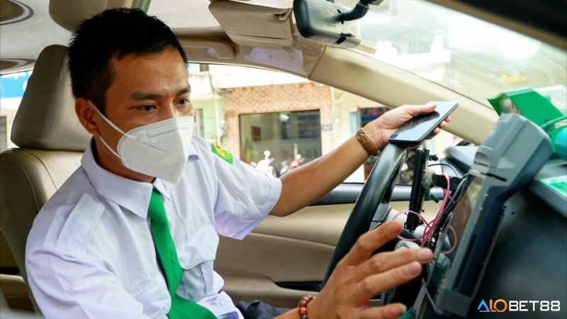 Giấc mơ thấy lái xe taxi biểu hiện cho khả năng thích nghi & linh hoạt trong cuộc sống của bạn