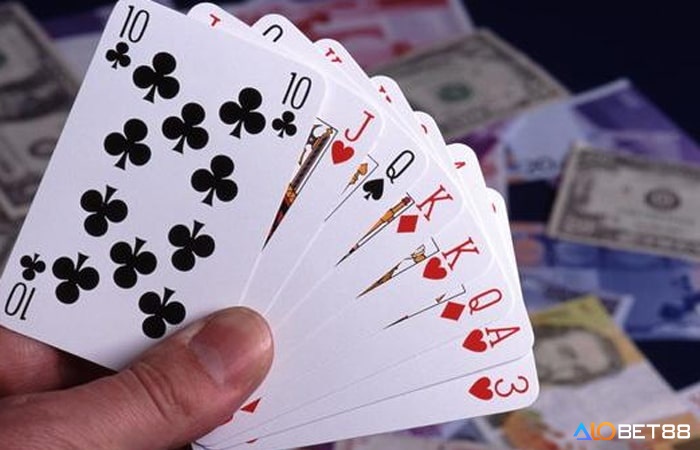 Game mậu binh 9 cây thu hút người chơi bởi có tính giải trí cao mang lại cảm giác hồi hộp cho người chơi